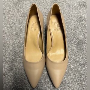 Naturalizer Women's Beige Heels